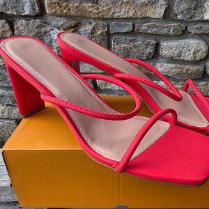 Vetaste Square-toe strappy heeled dress sandals NWT